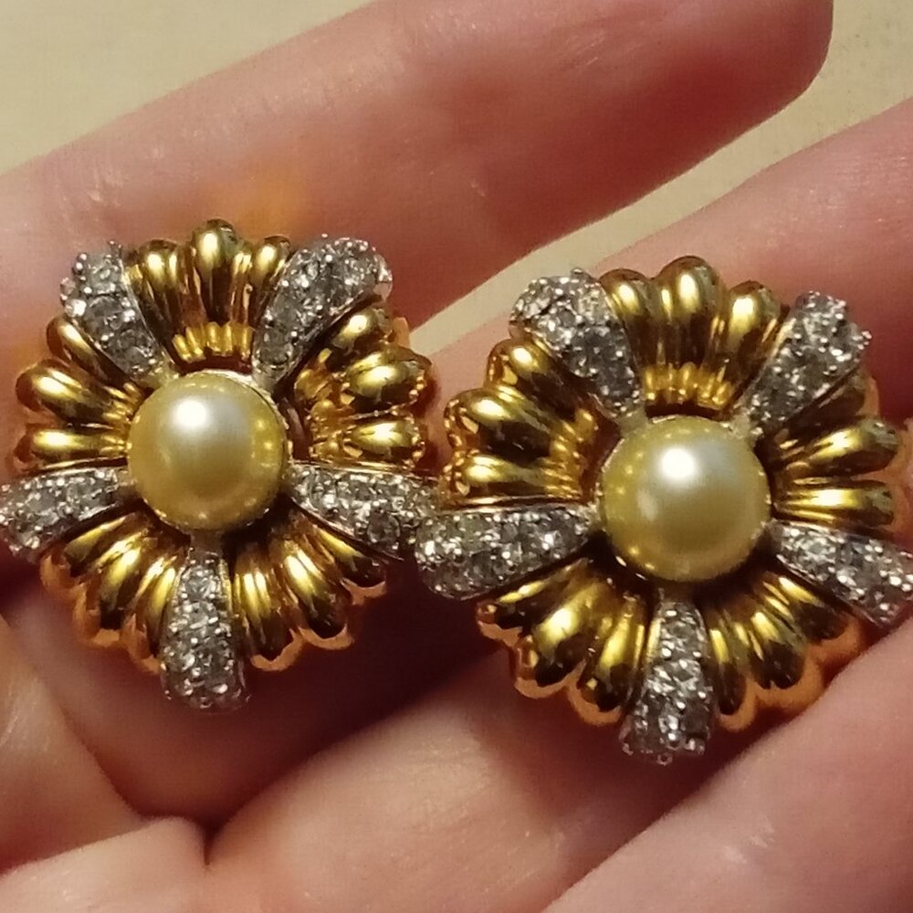 Givenchy Vintage 1977 Crystal faux Pearl Clip-on Earrings
